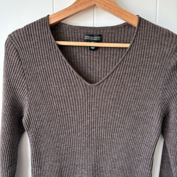 Adrienne Vittadini 100% Merino Wool Dark Brown V-Neck Sweater | Size Large - Picture 6 of 8